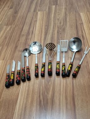 Decorative Black Floral-Handled 11-Piece Kitchen Utensil Set